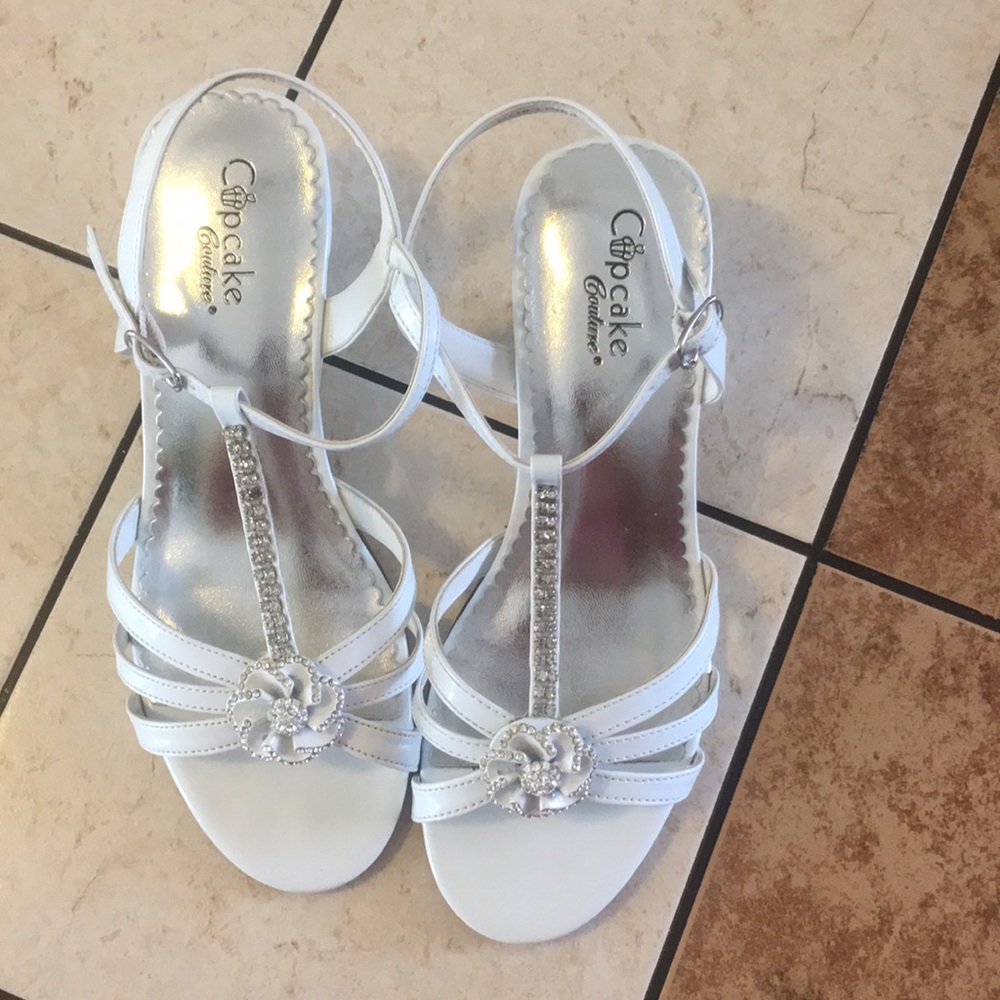 Girls shiny, heels, adjustable,